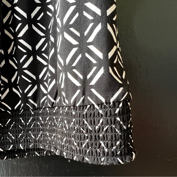 White House Black Market Halter Neck top - Size Small - Picture 7 of 16